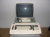 TRE-PI Espaço Memória-Monitor de vídeo e teclado
