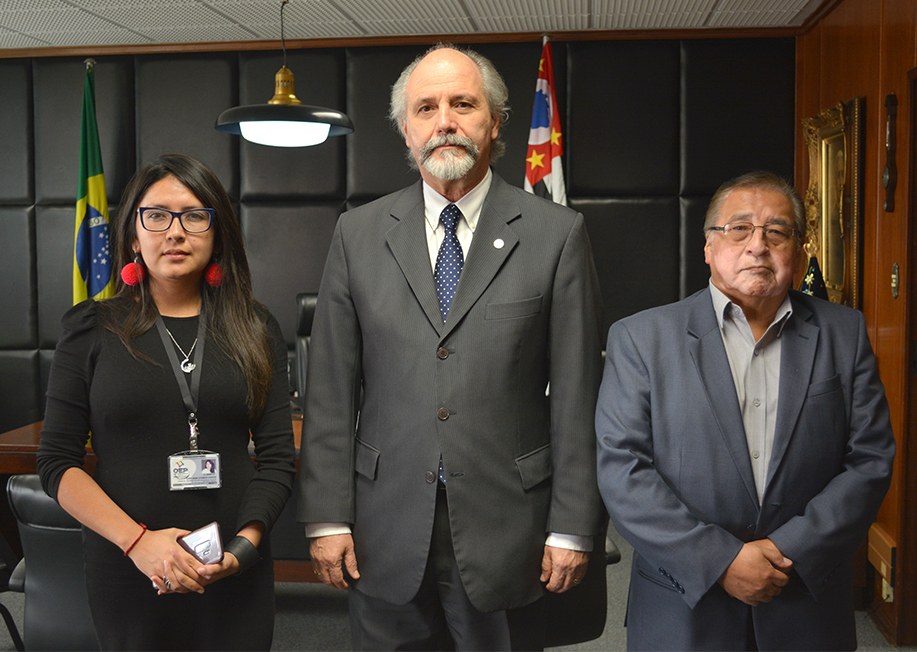 Presidente do TRE-SP recebe visita do Cônsul Adjunto da Bolívia